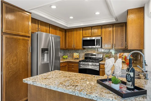 $999,998 | 18 Solana, Irvine, CA 92612