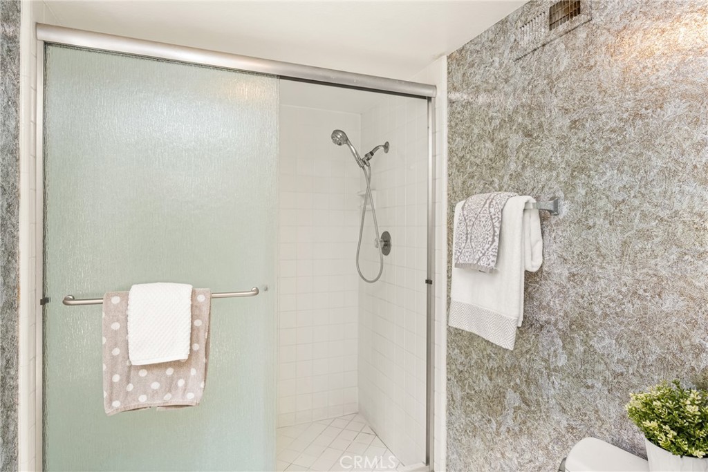 18 Solana Irvine, CA 92612 - Photo 39 of 55 a bathroom with a shower