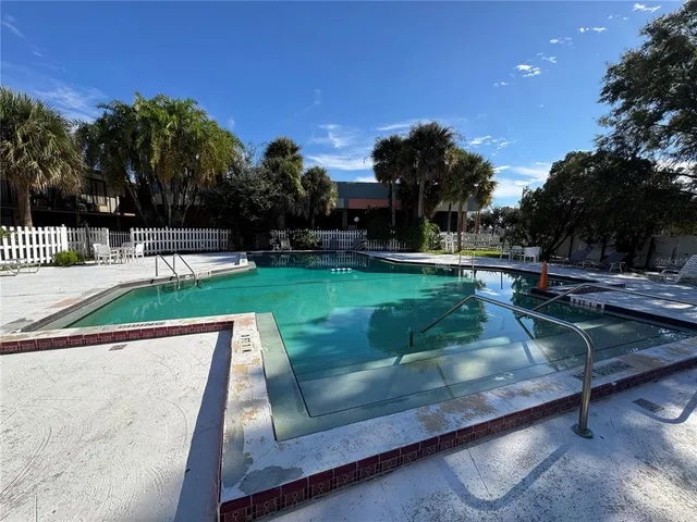 $950 | 7900 South Orange Blossom Trail, Unit 2053, Orlando, FL 32809