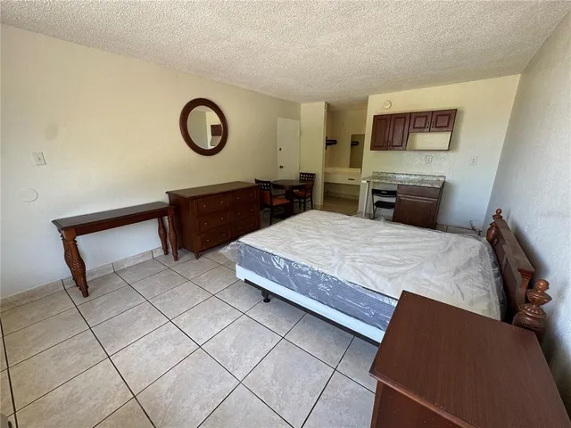 $950 | 7900 South Orange Blossom Trail, Unit 2053, Orlando, FL 32809