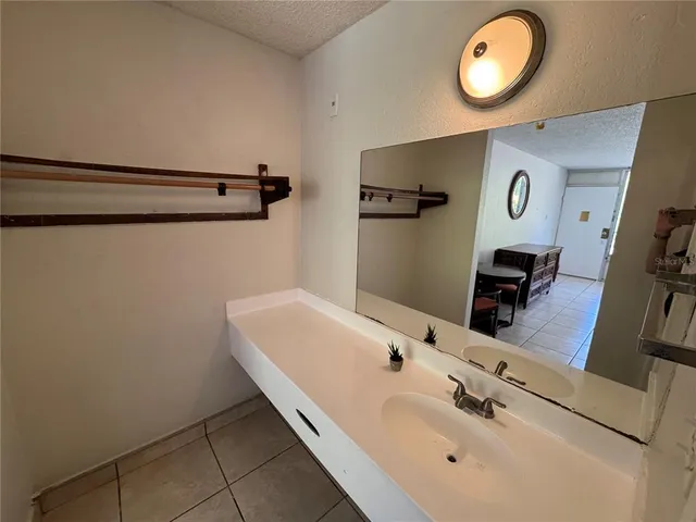 $950 | 7900 South Orange Blossom Trail, Unit 2053, Orlando, FL 32809