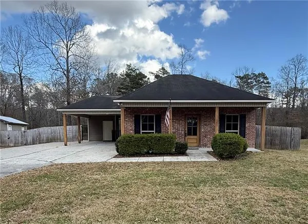 $1,400 | 11241 Buddy Ellis Road, Denham Springs, LA 70726