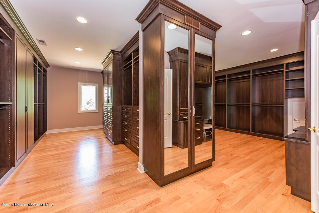 500 Farm Bridge Road Marlboro, NJ 07746 - Photo 49 of 57 a view of gallery with wooden floor