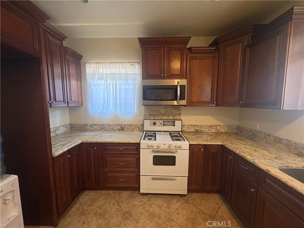 3395 Franklin Avenue Riverside, CA 92507 - Photo 16 of 55