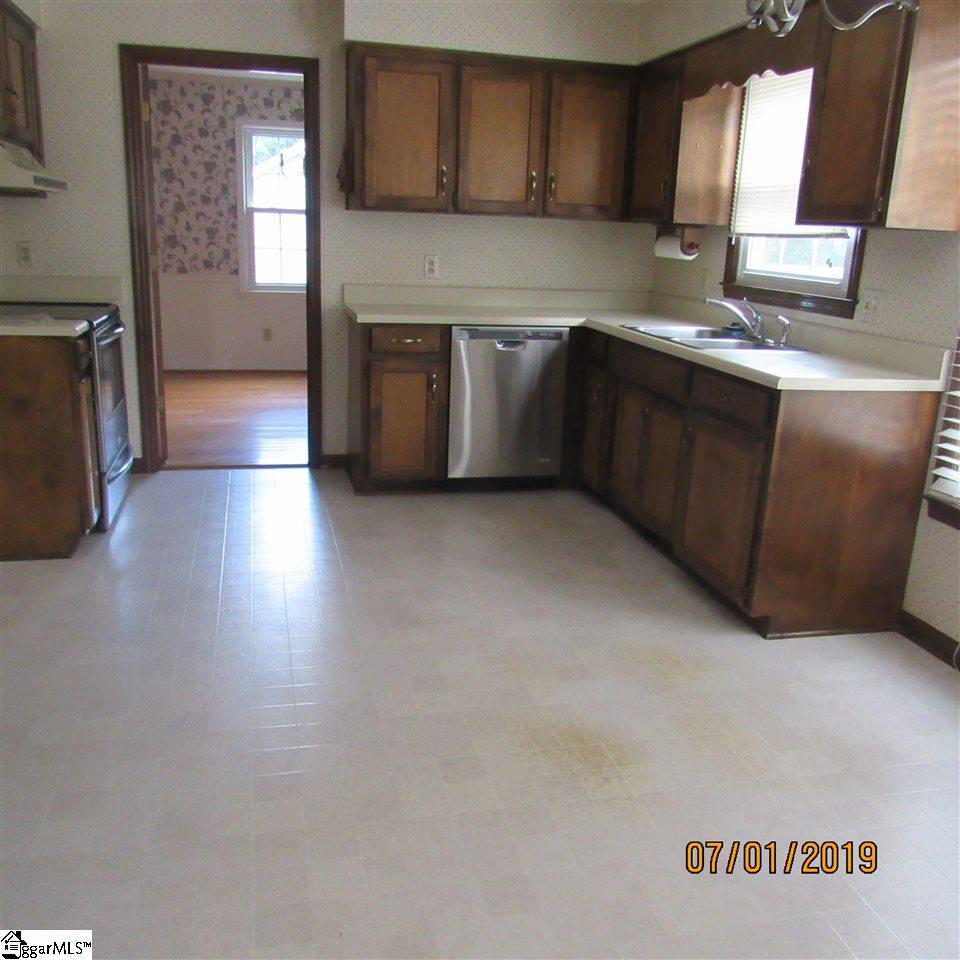 110 Edinburgh Place Moore, SC 29369 - Photo 12 of 23 Gallery Image 12