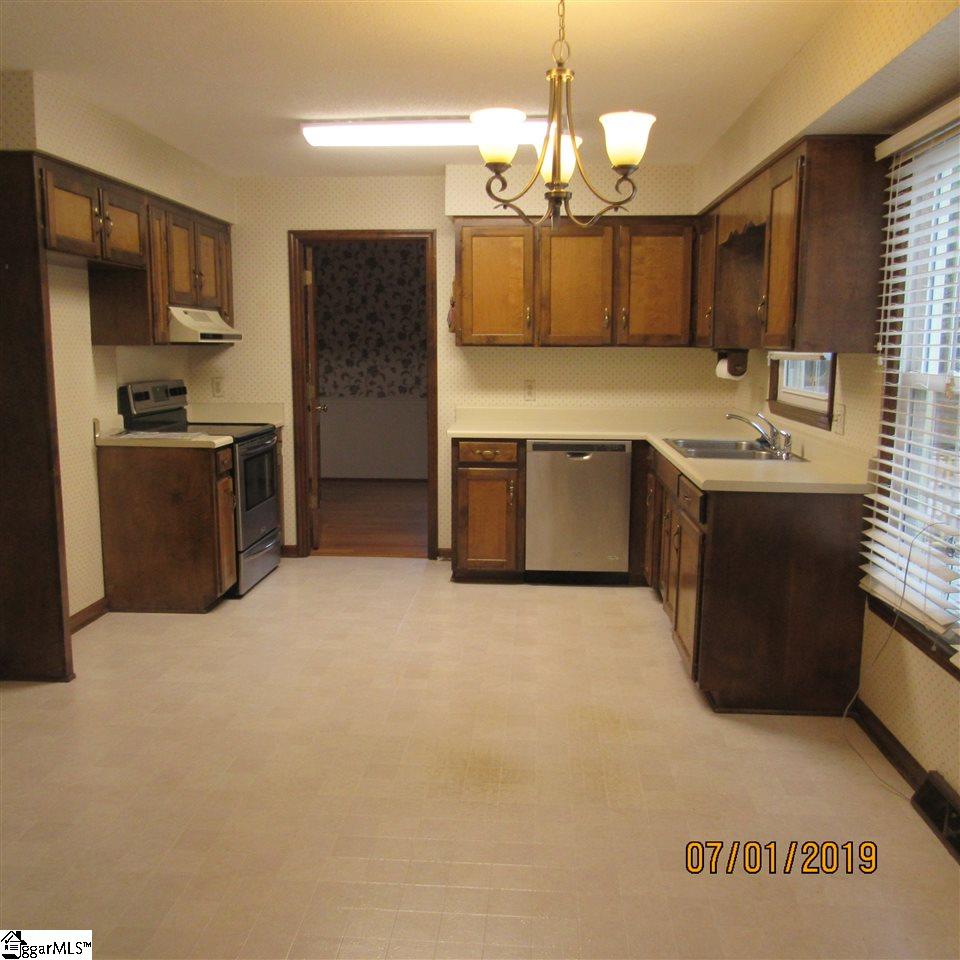 110 Edinburgh Place Moore, SC 29369 - Photo 13 of 23 Gallery Image 13