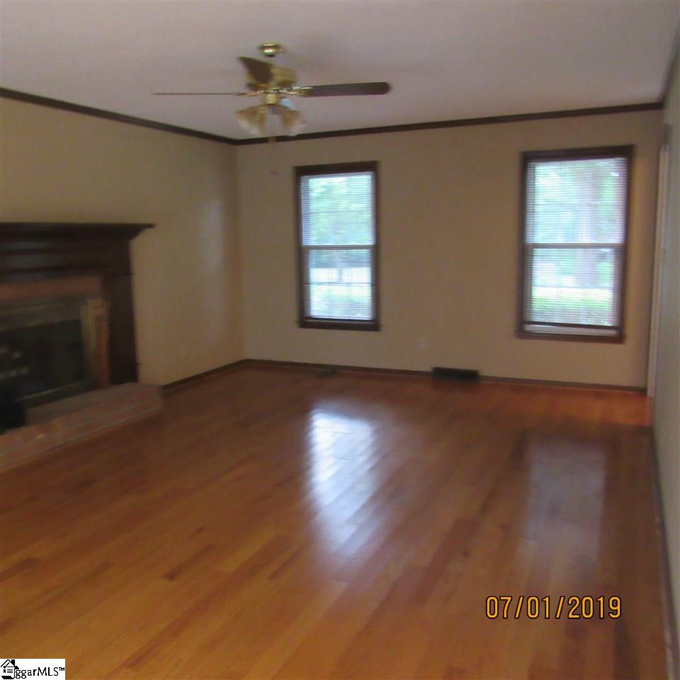 110 Edinburgh Place Moore, SC 29369 - Photo 6 of 23 Gallery Image 6