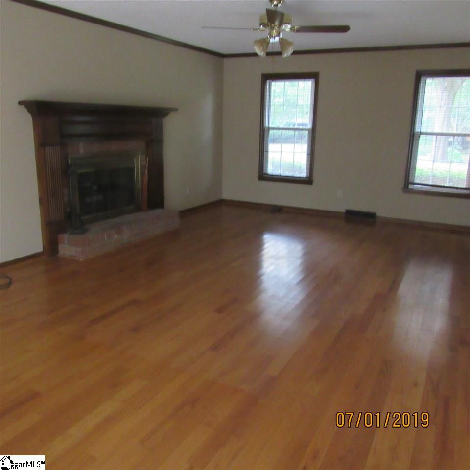 110 Edinburgh Place Moore, SC 29369 - Photo 7 of 23 Gallery Image 7