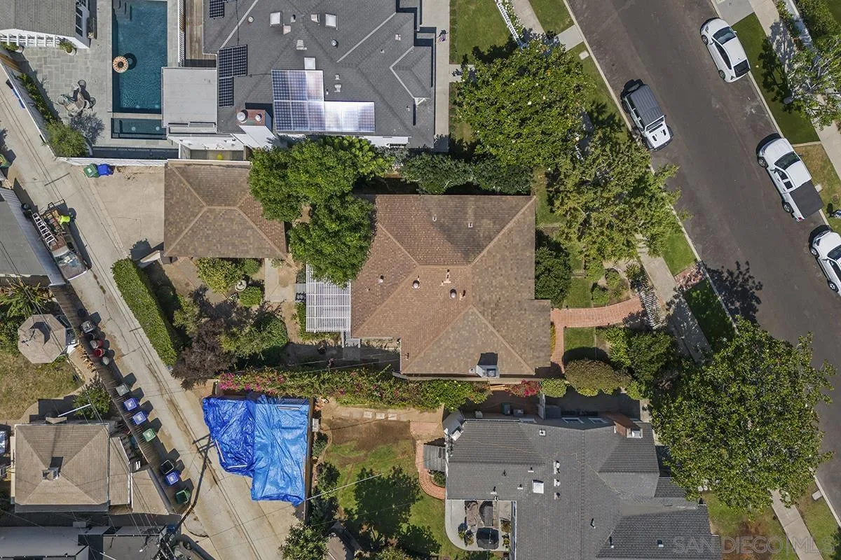 5532 Bellevue Avenue La Jolla, CA 92037 - Photo 24 of 26 an aerial view of a house with a yard