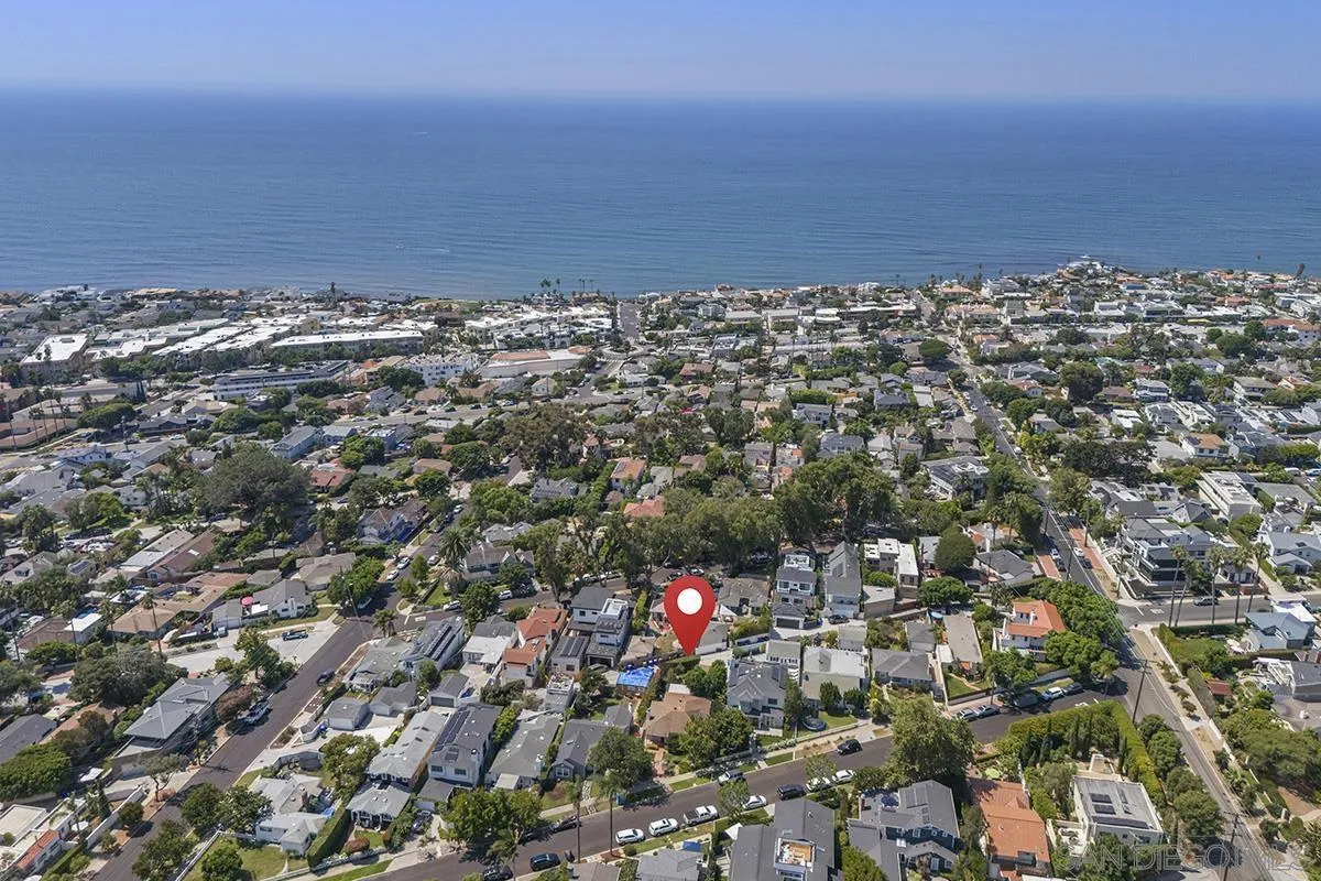 5532 Bellevue Avenue La Jolla, CA 92037 - Photo 25 of 26 an aerial view of a city