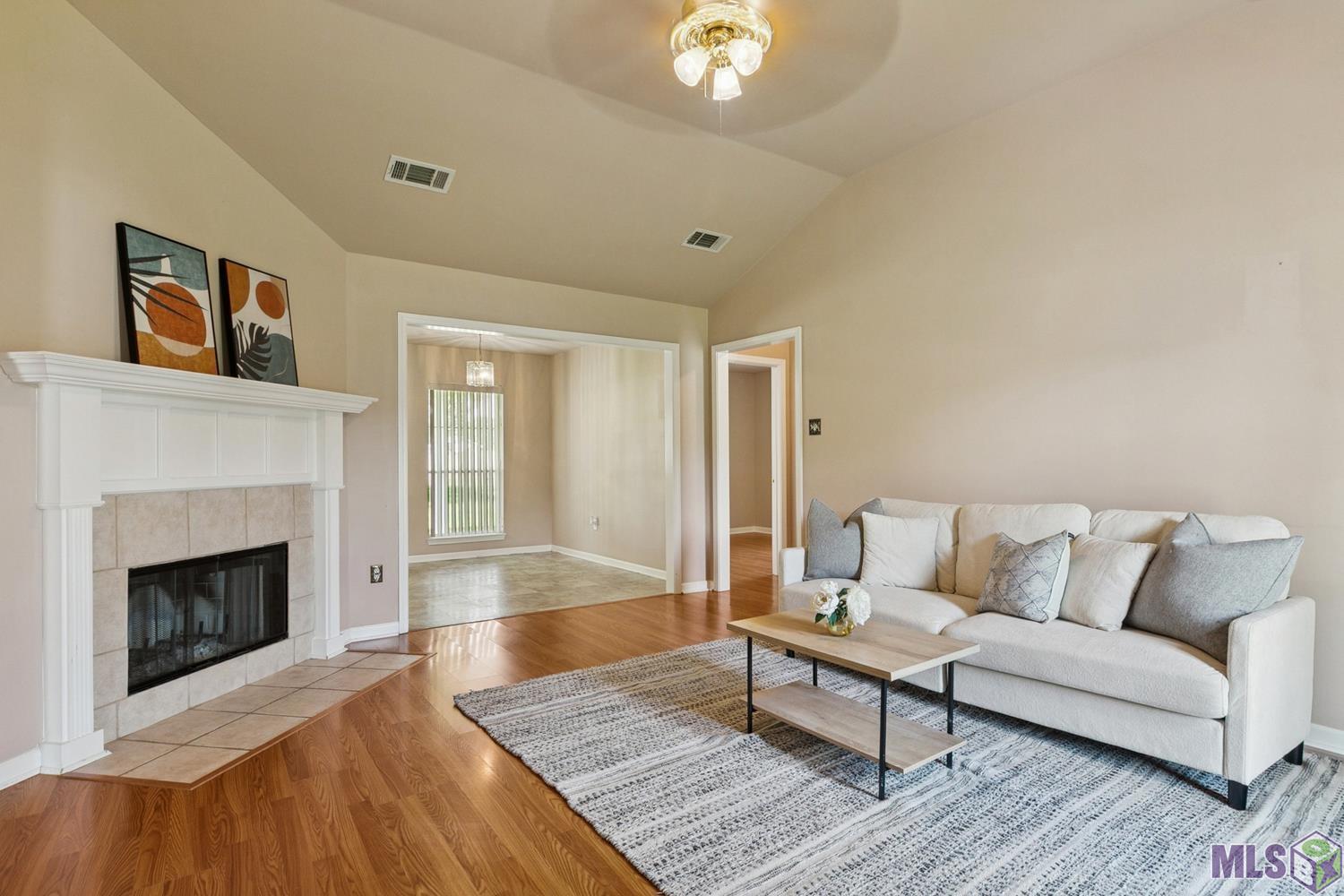 38178 Hidden Point Drive Geismar, LA 70734 - Photo 3 of 16