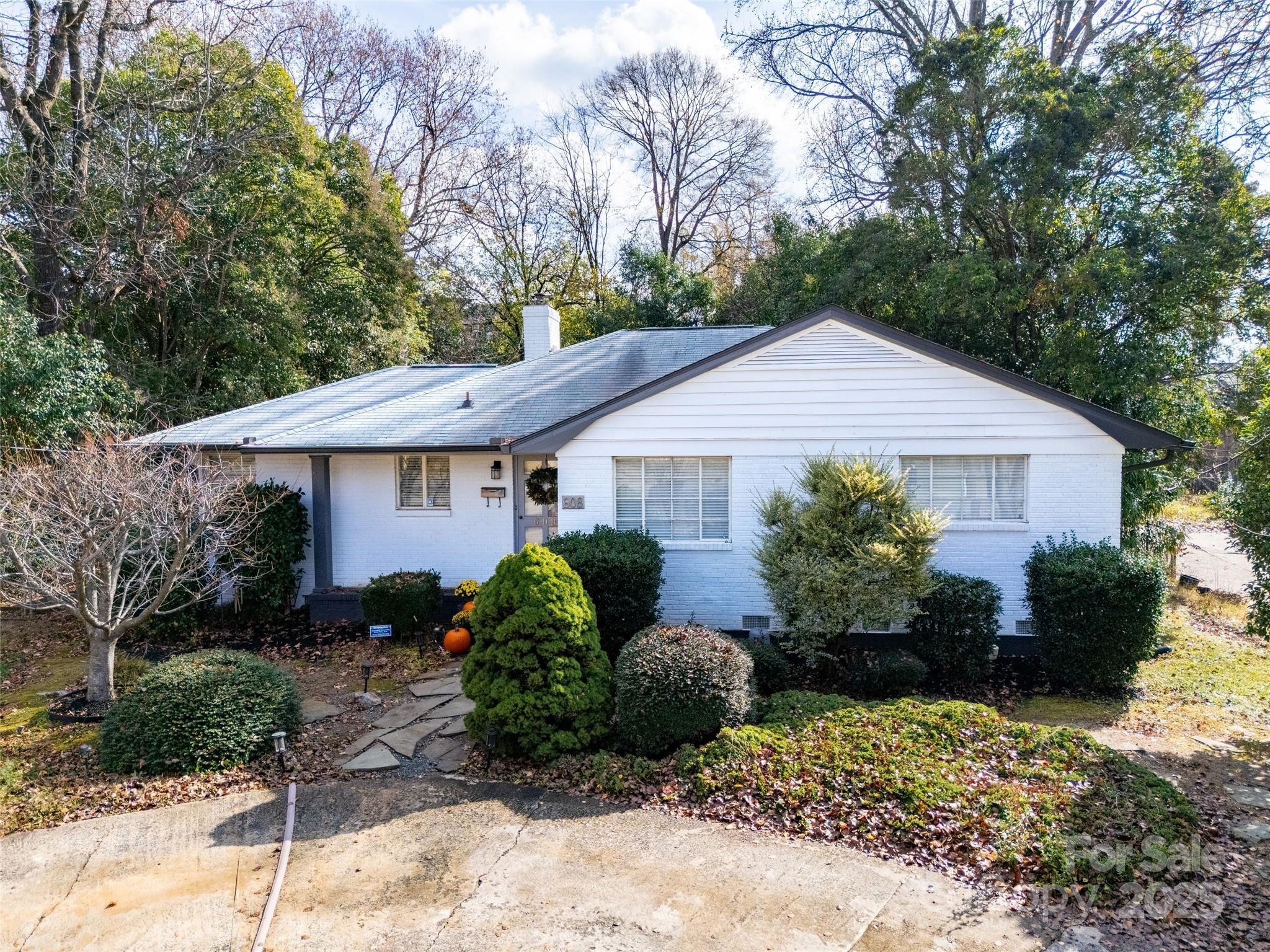 608 McAlway Road Charlotte, NC 28211 - Photo 2 of 18
