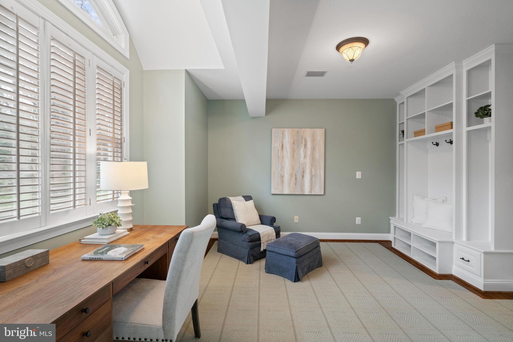 1916 Valley Wood Road McLean, VA 22101 - Photo 26 of 86