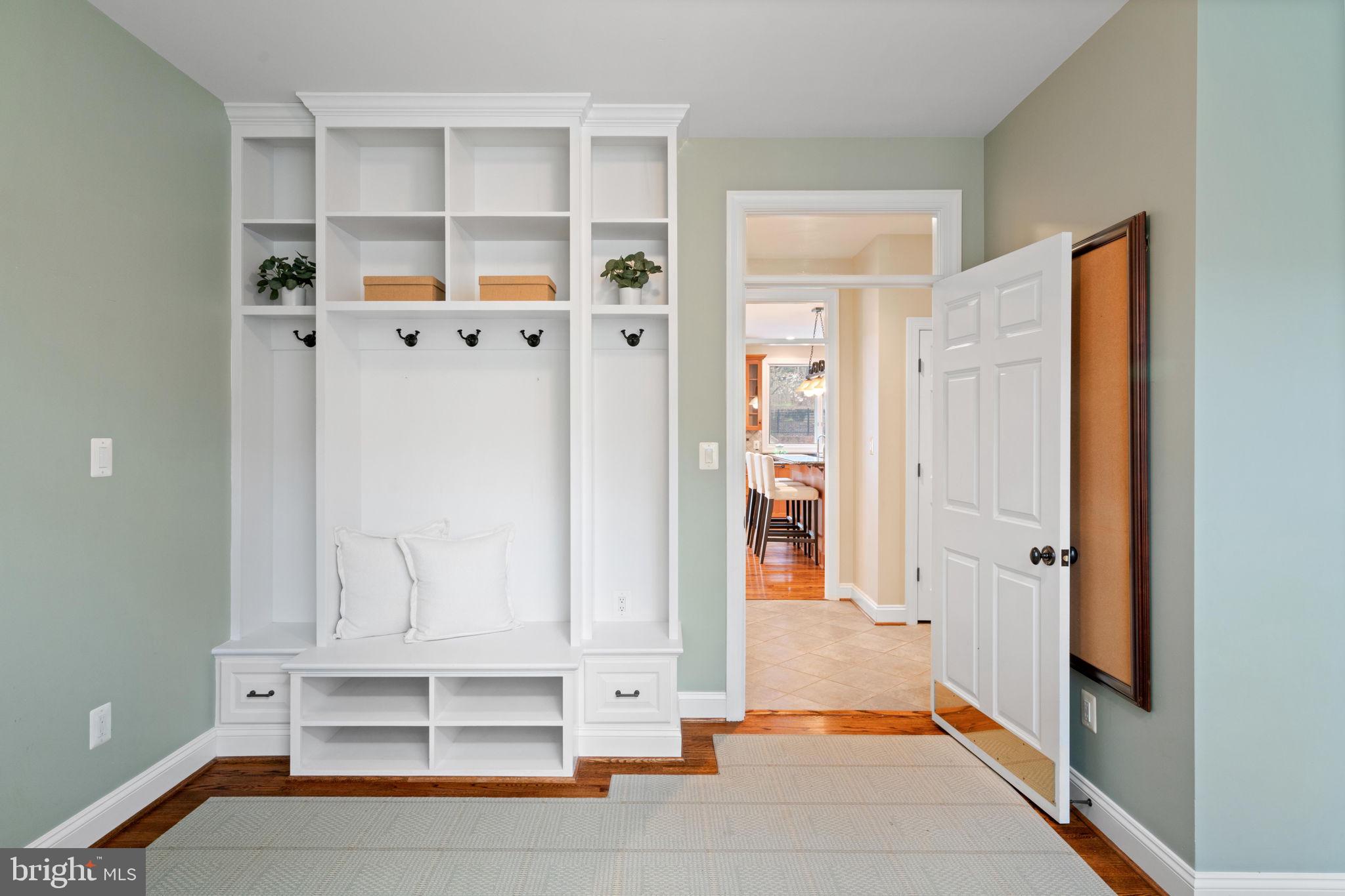 1916 Valley Wood Road McLean, VA 22101 - Photo 27 of 86