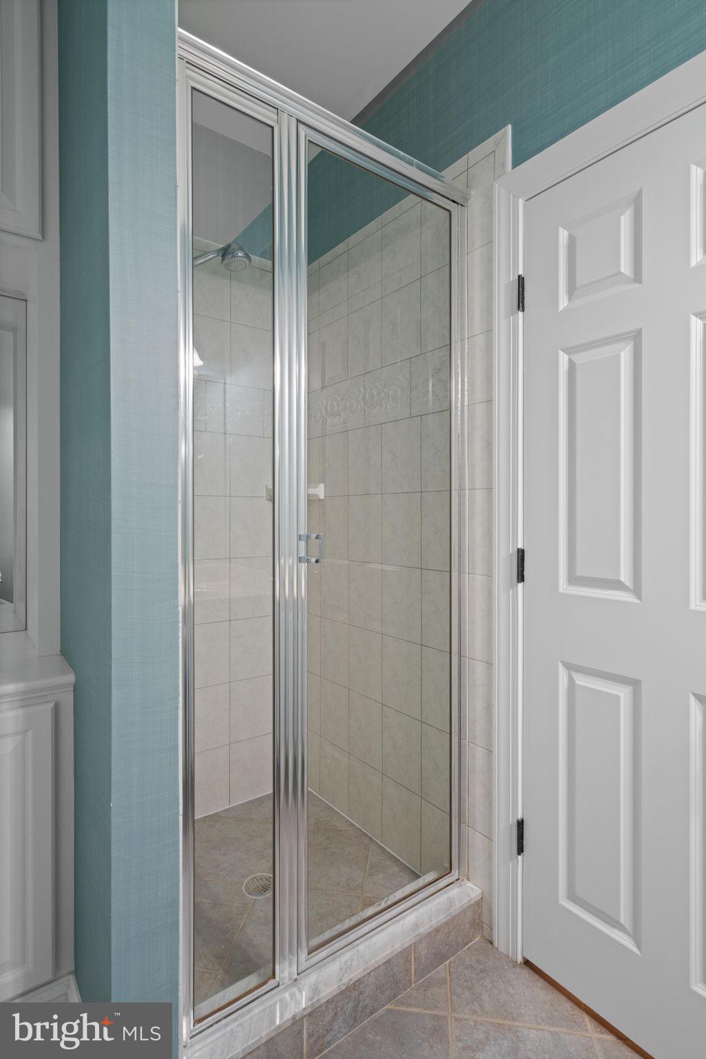 1916 Valley Wood Road McLean, VA 22101 - Photo 29 of 86 Full bath on main floor w/ standing shower