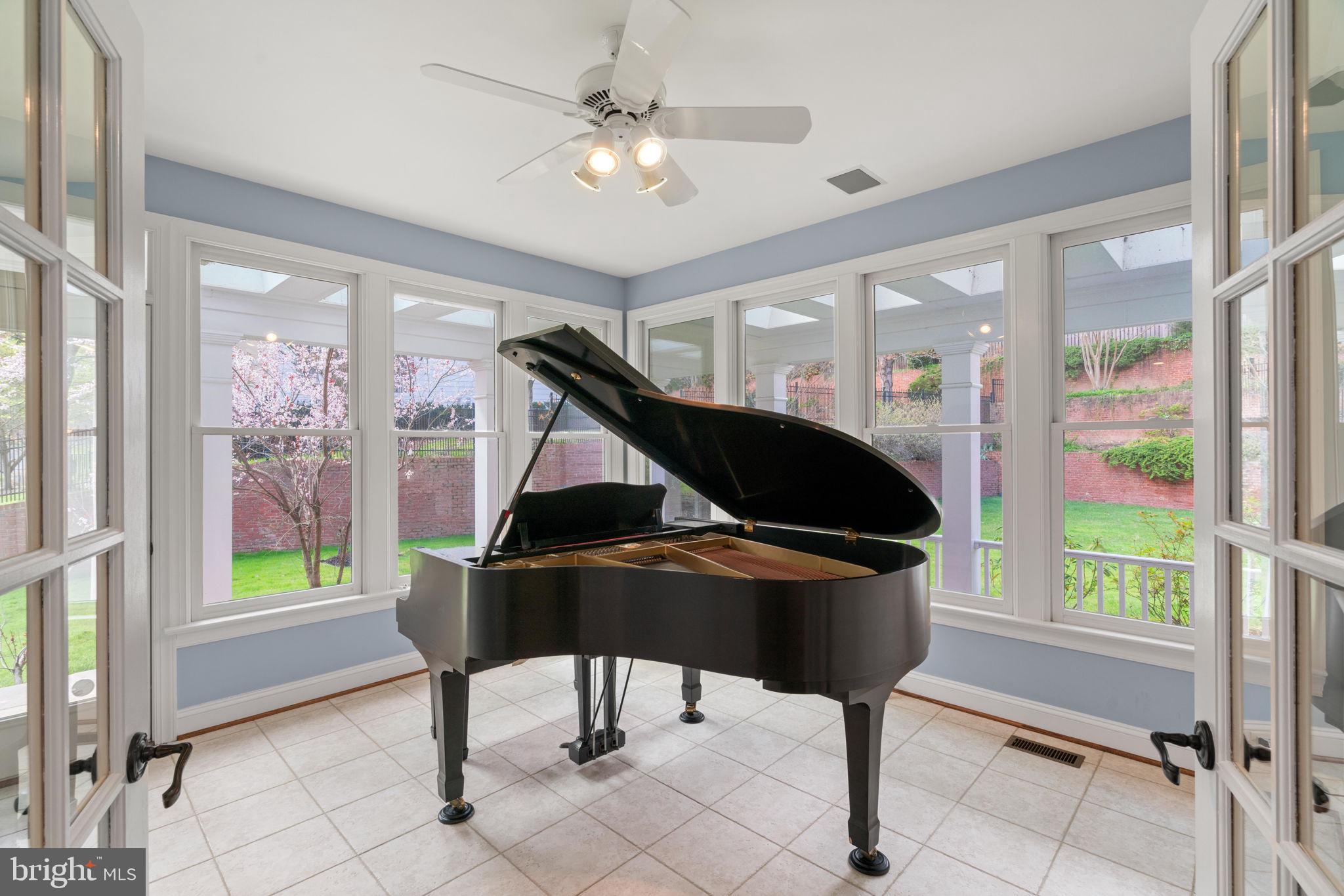 1916 Valley Wood Road McLean, VA 22101 - Photo 32 of 86