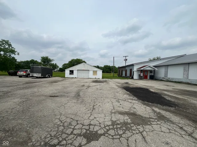 $350,000 | 7874 Highway 28, Elwood, IN 46036