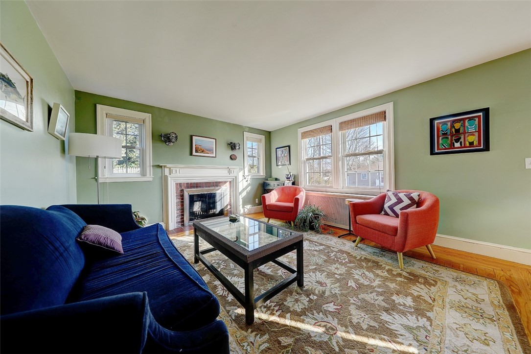 30 Roffee Street Barrington, RI 02806 - Photo 4 of 25 Gallery Image 4