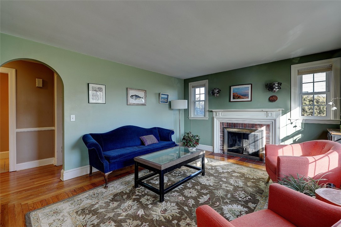30 Roffee Street Barrington, RI 02806 - Photo 5 of 25 Gallery Image 5