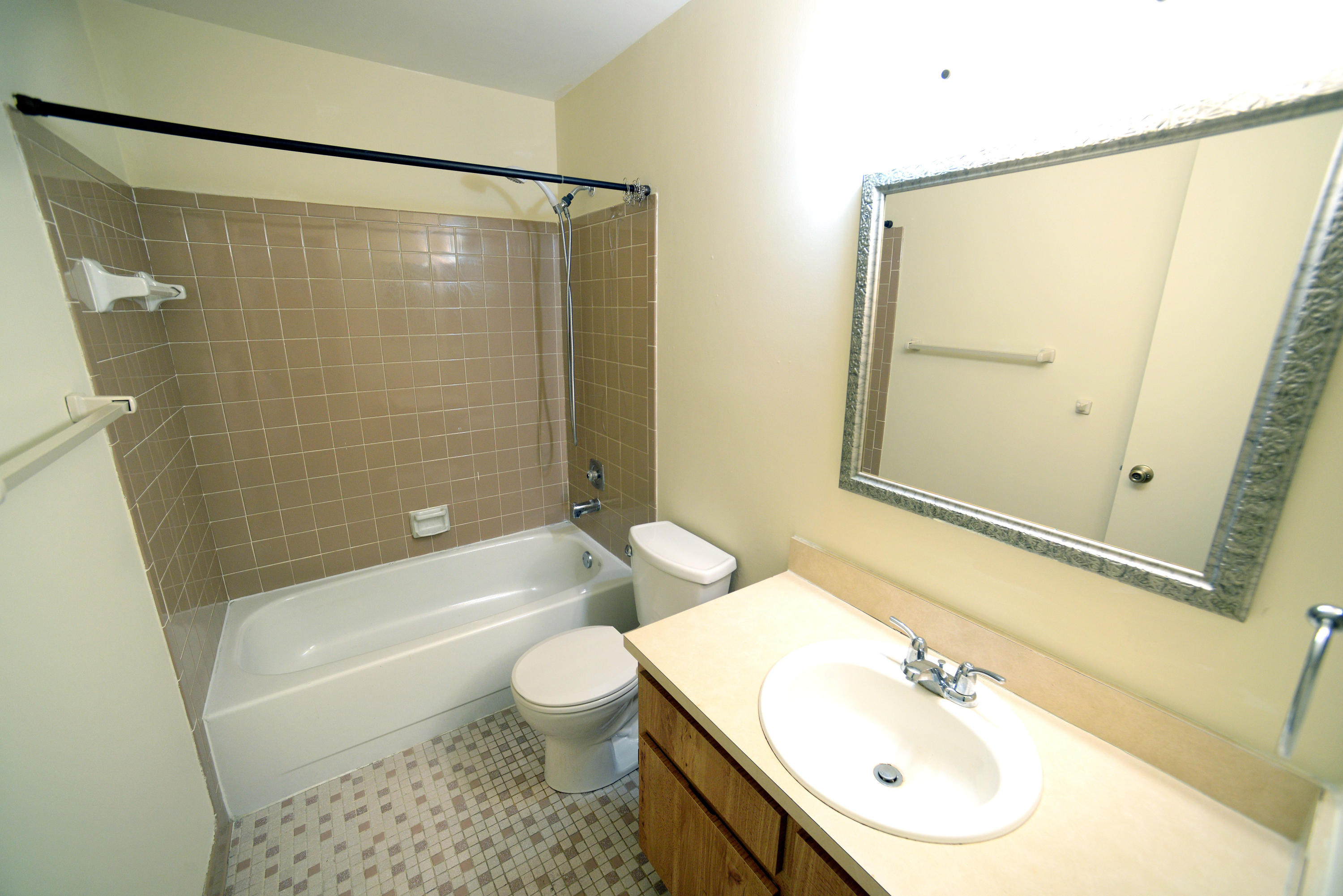 136 Doe Trail Jupiter, FL 33458 - Photo 11 of 16 136 Doe Trail bathroom