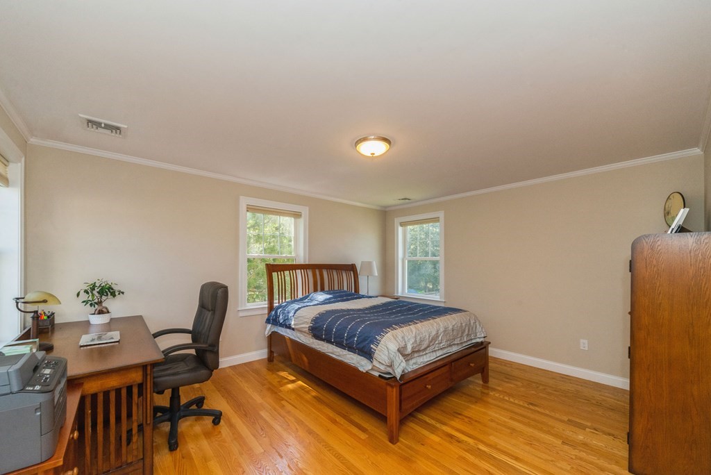 10 Hardwick Road Natick, MA 01760 - Photo 17 of 23 Gallery Image 17