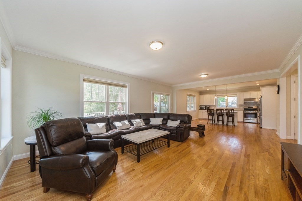 10 Hardwick Road Natick, MA 01760 - Photo 5 of 23 Gallery Image 5