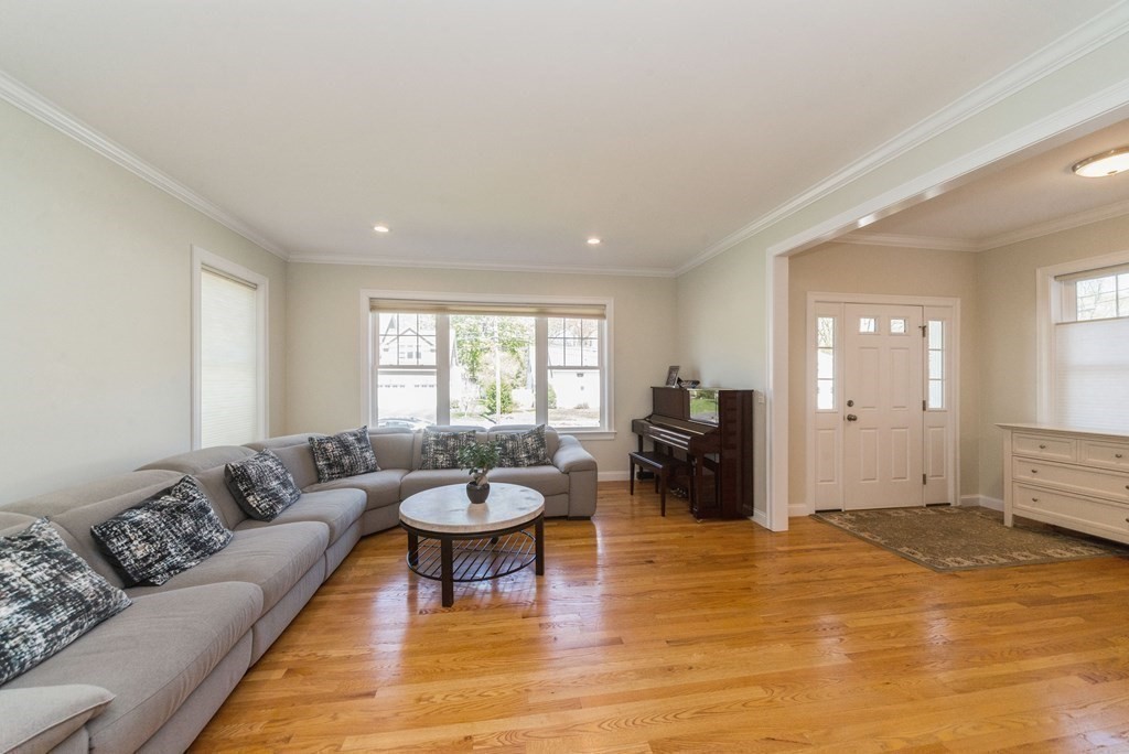 10 Hardwick Road Natick, MA 01760 - Photo 10 of 23 Gallery Image 10