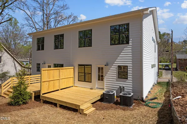a house view with a outdoor space