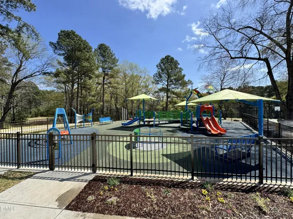 a view of an outdoor space