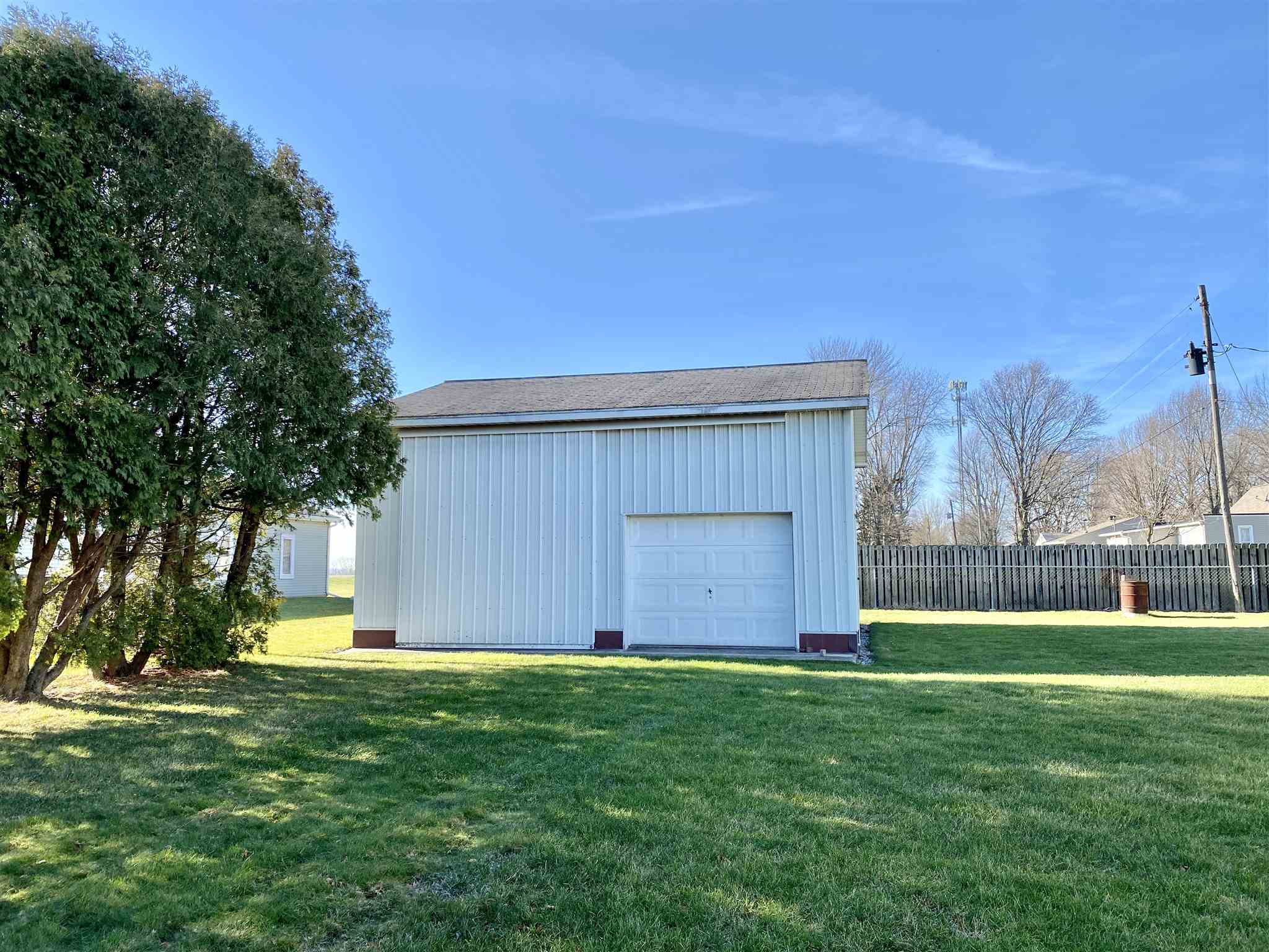 1133 Spade Drive Rochester, IN 46975 - Photo 3 of 29