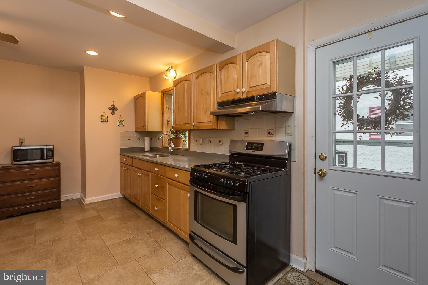 316 Kenmore Road Havertown, PA 19083 - Photo 10 of 24