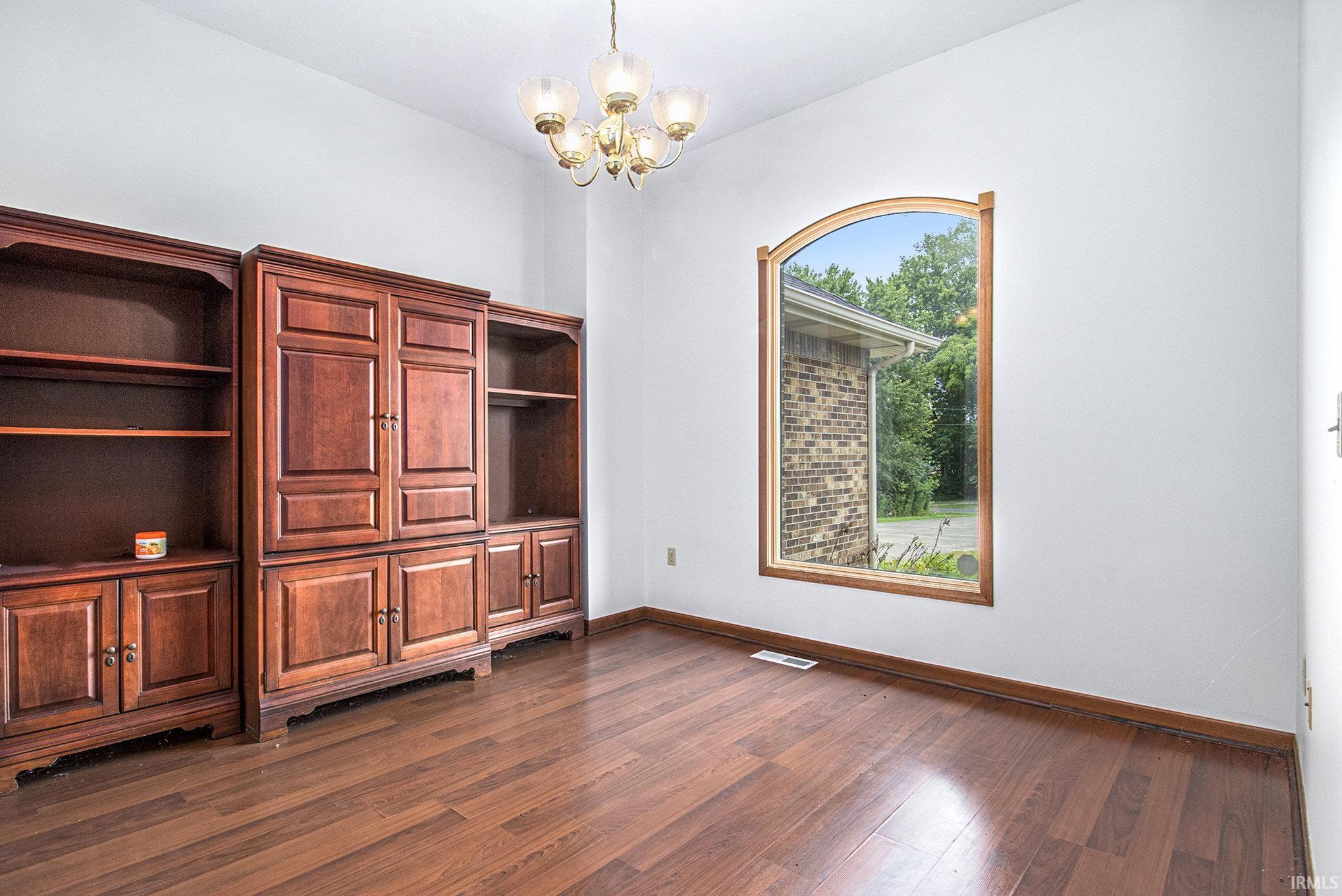 28041 Layton Road North Liberty, IN 46554 - Photo 5 of 24 Gallery Image 5