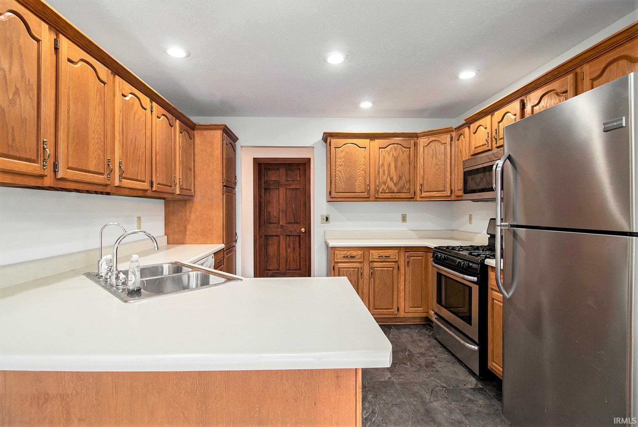 28041 Layton Road North Liberty, IN 46554 - Photo 8 of 24 Gallery Image 8