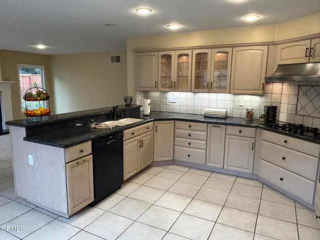 $1,079,000 | 4374 East Autumnmeadow Circle, Moorpark, CA 93021