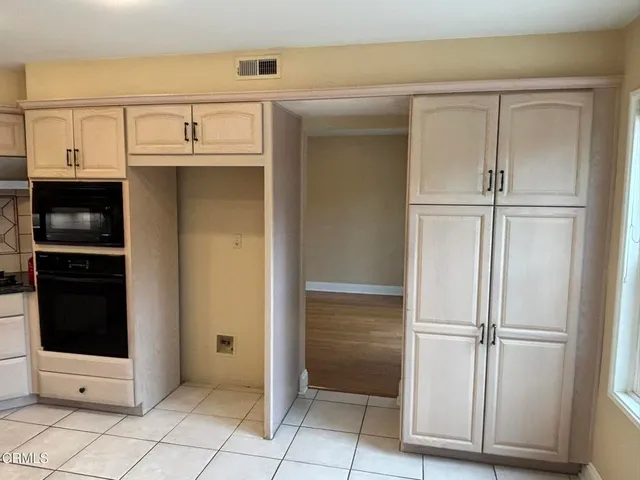 $1,079,000 | 4374 East Autumnmeadow Circle, Moorpark, CA 93021