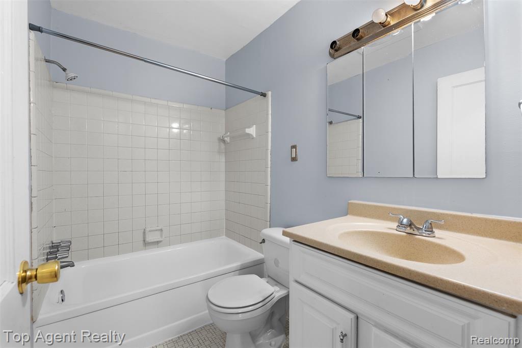 4948 Howe Road Wayne, MI 48184 - Photo 21 of 37