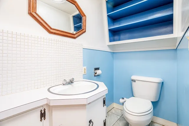 an empty room with window