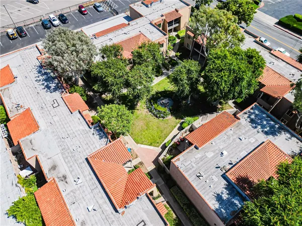 $3,000 | 13722 Red Hill Avenue, Unit 84, Tustin, CA 92780