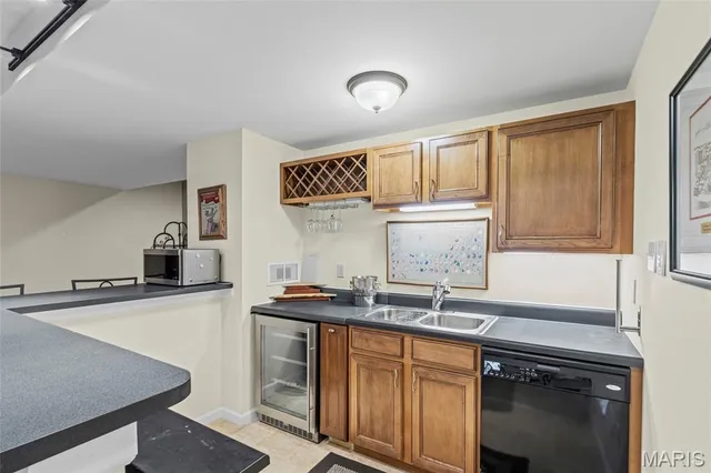 $430,000 | 104 Amiot Court, Chesterfield, MO 63146