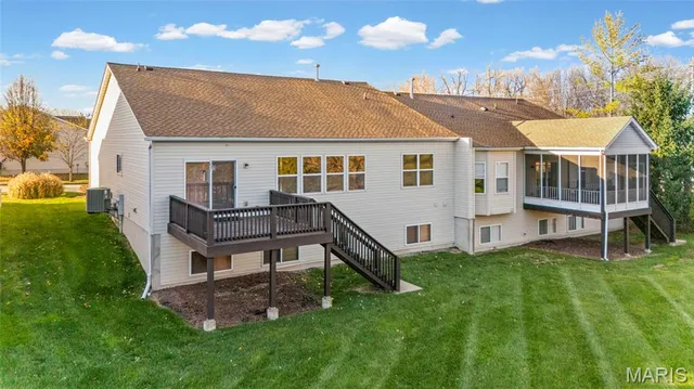 $430,000 | 104 Amiot Court, Chesterfield, MO 63146