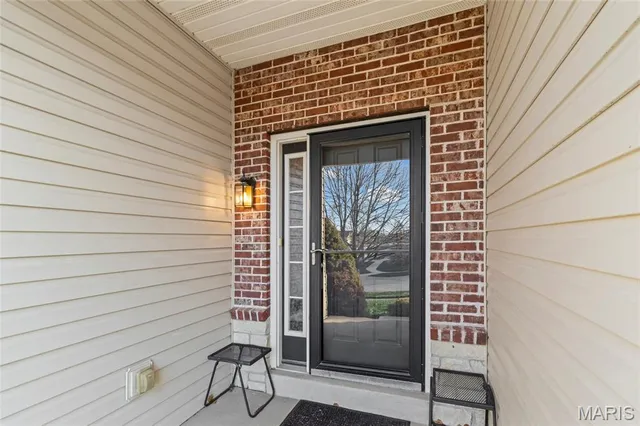 $430,000 | 104 Amiot Court, Chesterfield, MO 63146