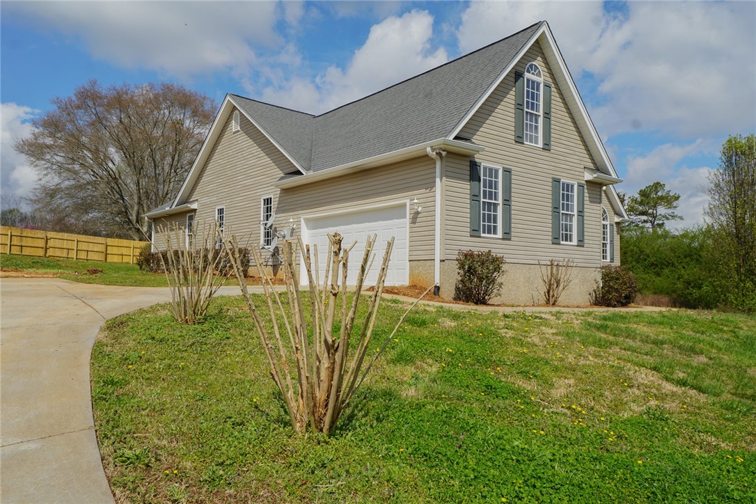 208 Miller Farm Road Westminster, SC 29693 - Photo 3 of 31 Gallery Image 3