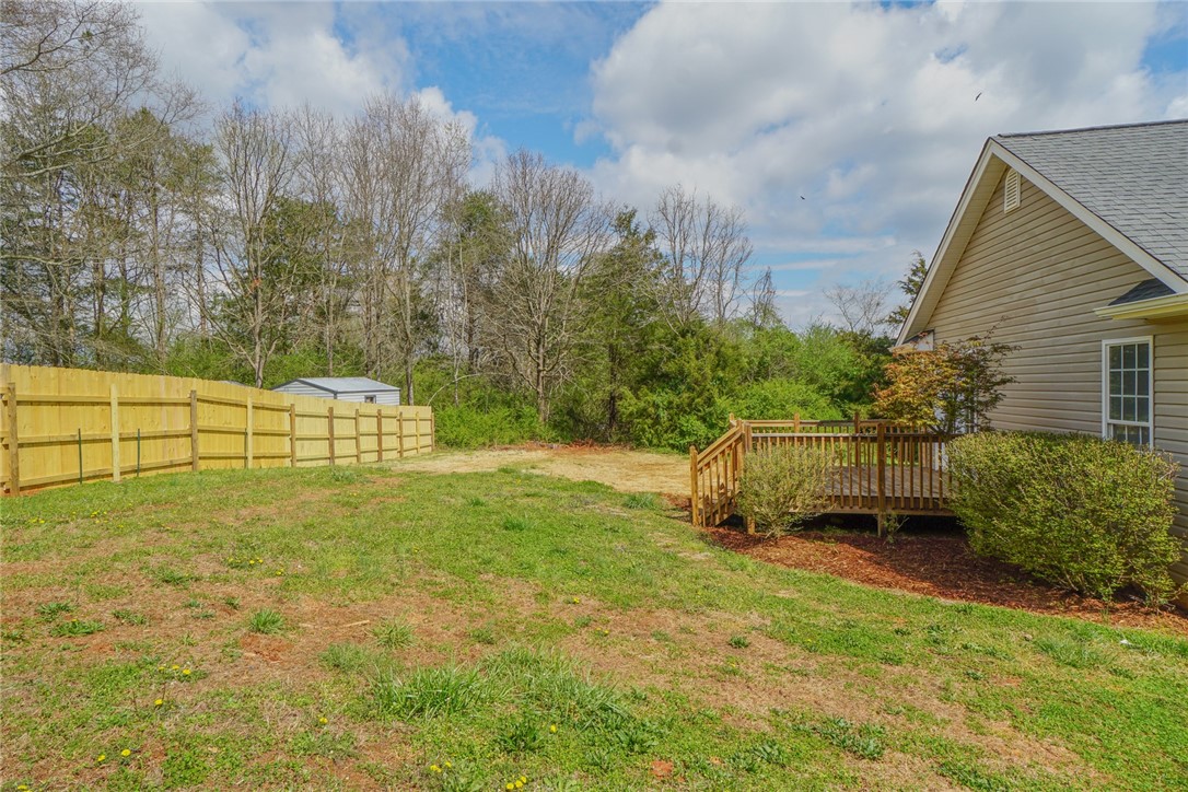 208 Miller Farm Road Westminster, SC 29693 - Photo 4 of 31 Gallery Image 4