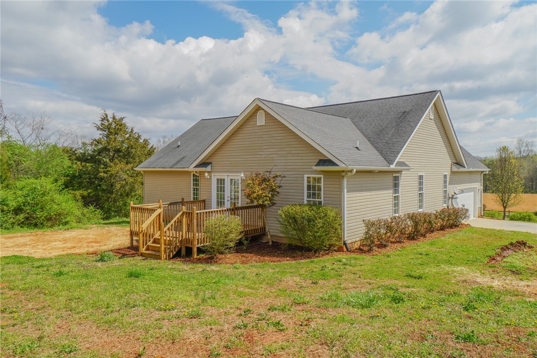 208 Miller Farm Road Westminster, SC 29693 - Photo 5 of 31 Gallery Image 5