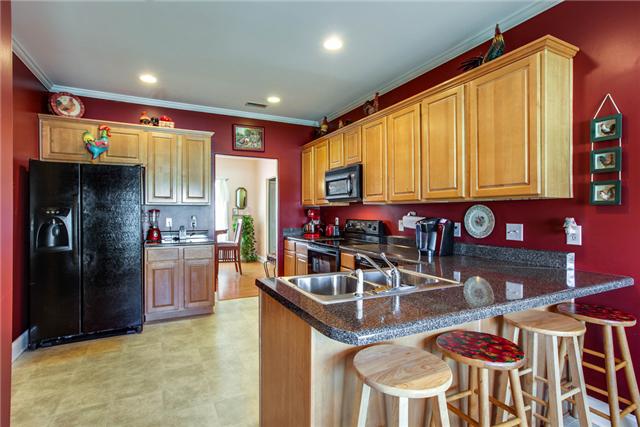 1016 Hummingbird Lane Spring Hill, TN 37174 - Photo 9 of 20 Look at all those cabinets!