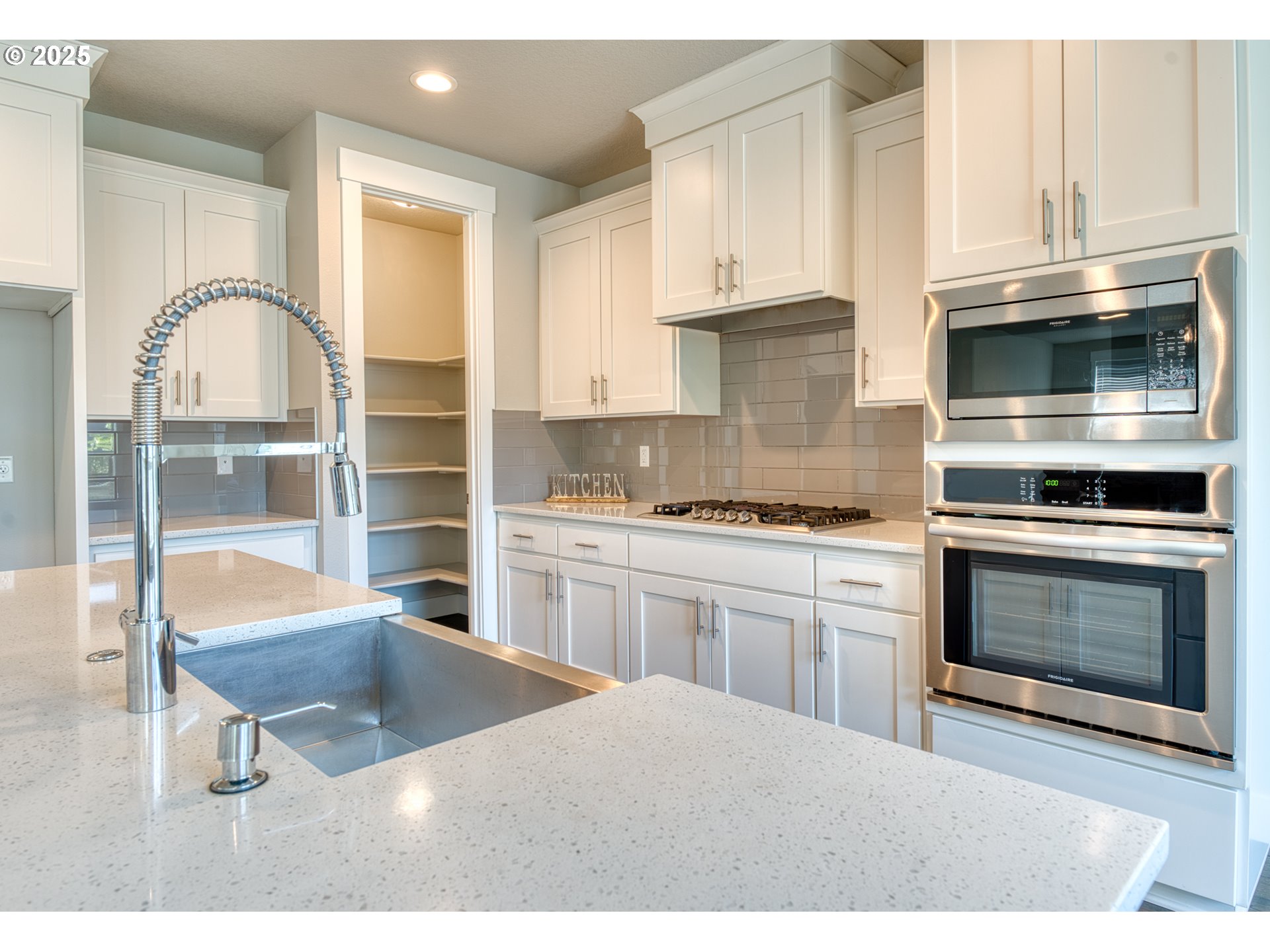 15332 Southeast Lewis Street Happy Valley, OR 97086 - Photo 14 of 48