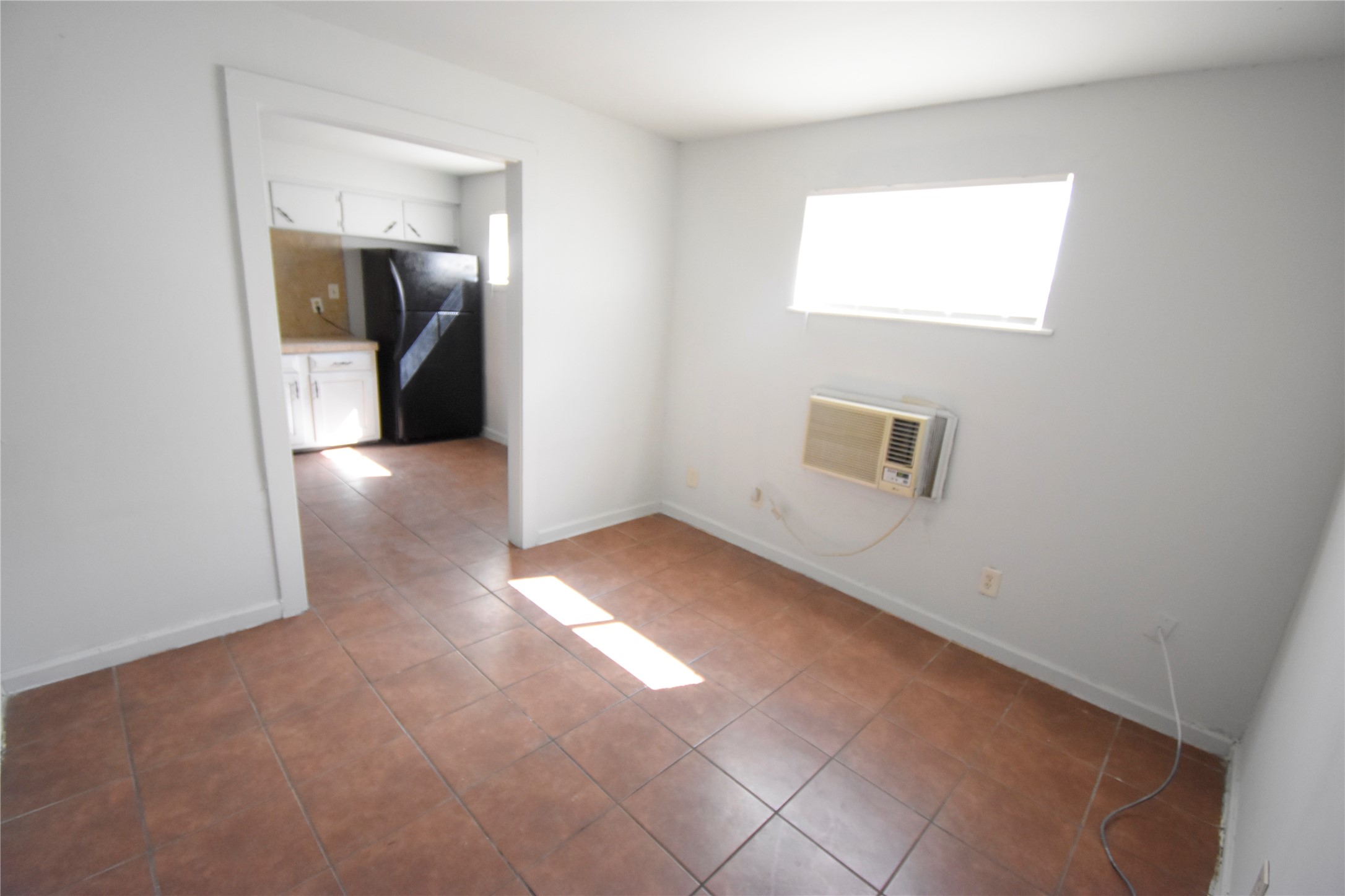 4353 Brinkley Street, Unit 5 Houston, TX 77051 - Photo 4 of 17