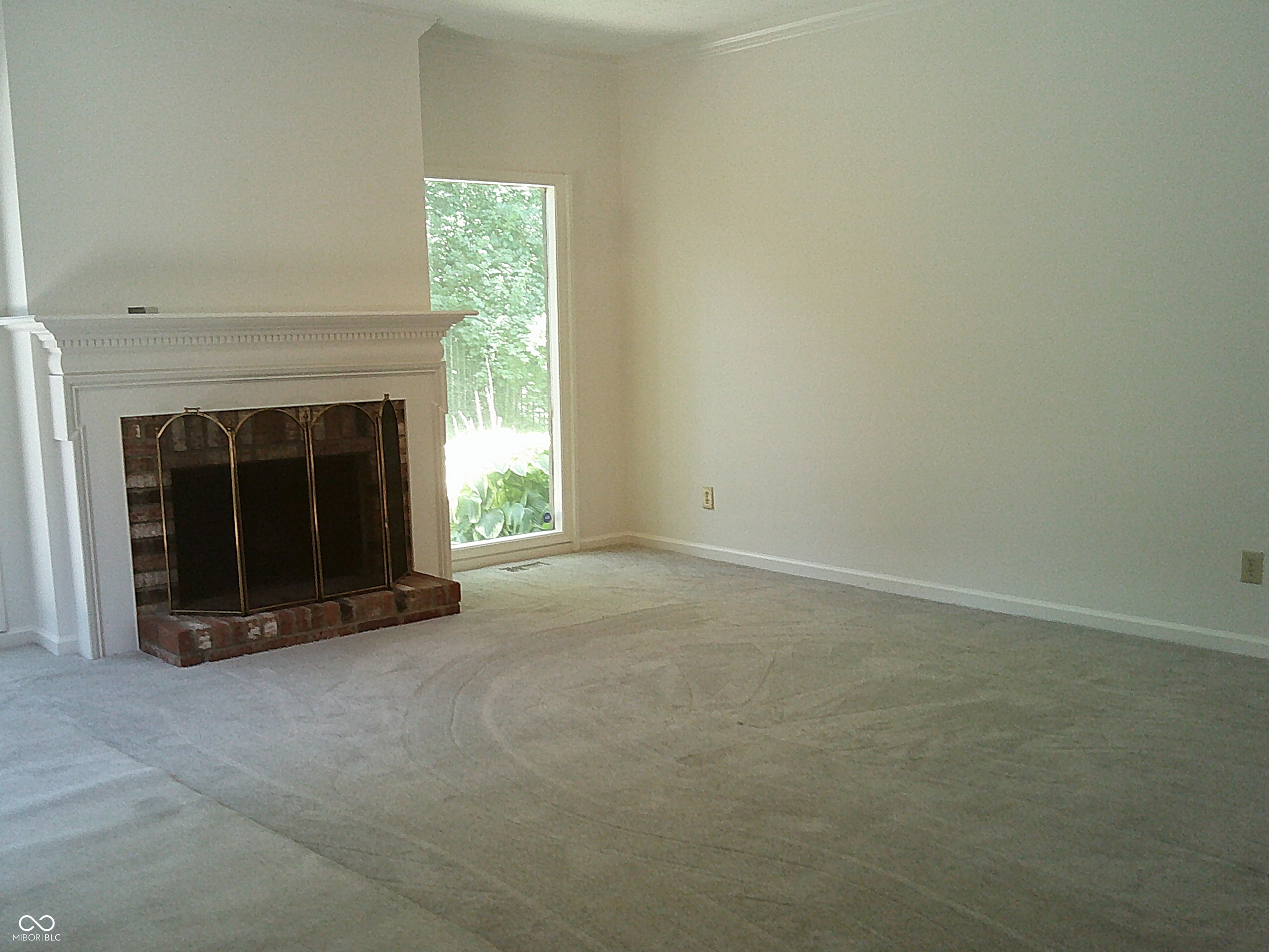 5409 Greenwillow Road Indianapolis, IN 46226 - Photo 8 of 29