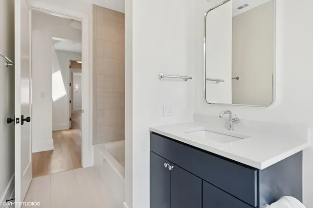 $1,695,000 | 146 Sterling Lane, Wilmette, IL 60091