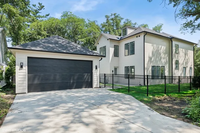$1,695,000 | 146 Sterling Lane, Wilmette, IL 60091